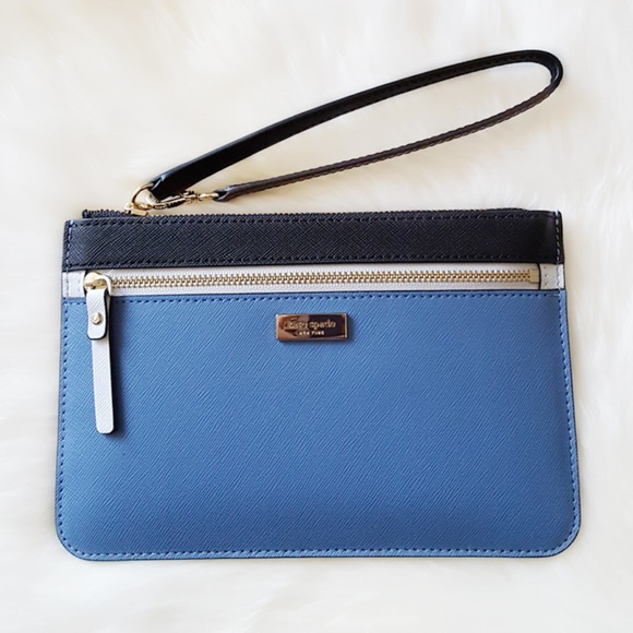 kate spade Handbags - Kate spade Tinie Laurel Way Wristlet